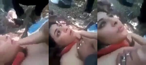 سكس مصرية فاجرة بتنتاك مع 4 رجالة وبتقلوهم نيكوني قطعوا كسي كلامها عسل يجيب لبن