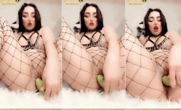 فيديو بنت مصرية بلبس مشيبك جواها شرموطة تلعب بكوسايه فى كسها بهيجان