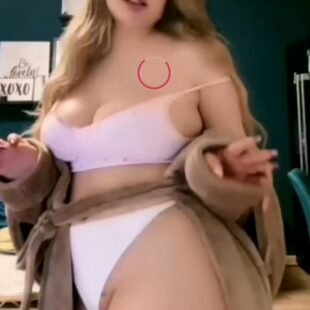 سكس العيد انجي خوري تطلب العيدية وتعرض بزازها