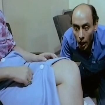 افخاذ شهيرة مشهد ساخن من فيلم الرجل الذي عطس افخاذ شهيرة مشهد ساخن من فيلم الرجل الذي عطس