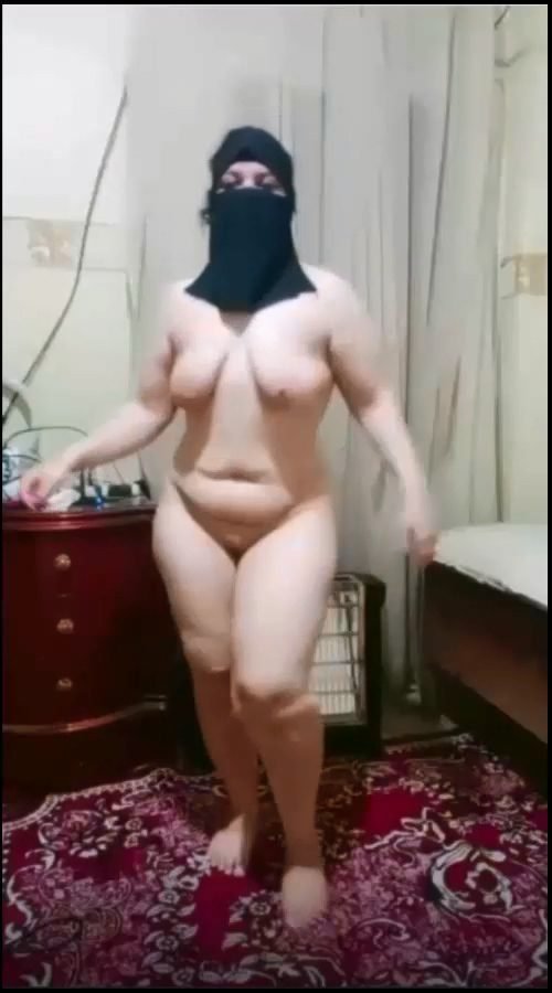 زبدة فلاحي ترقص عريانة