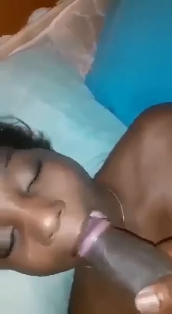 سكس سودانية تمص الزب
