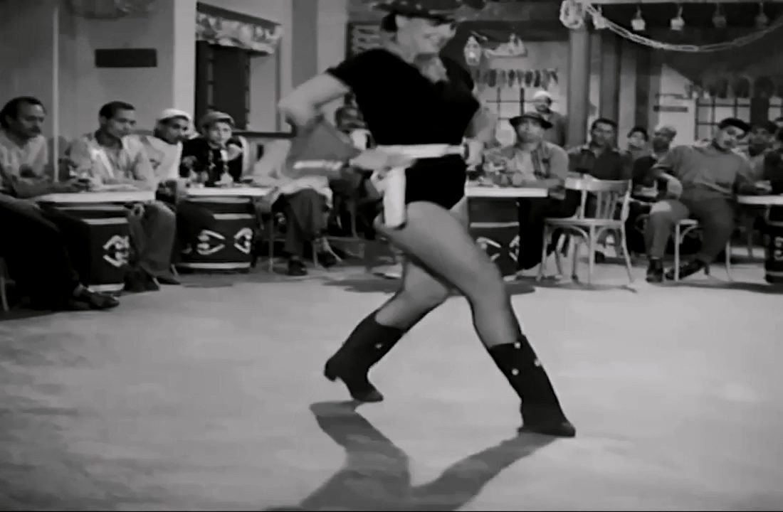 رقصة فيلم ابن حميدو بالهوت شورت